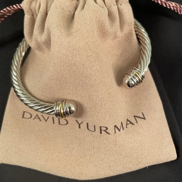 ✨SOLD✨DY Cable Bracelet - Picture 3 of 6